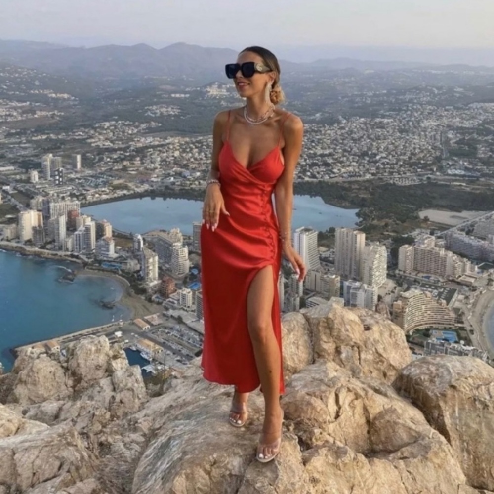 ❤️Bloggers Favorite❤️NWT Zara SATIN CAMISOLE DRESS in Red - Picture 5 of 15